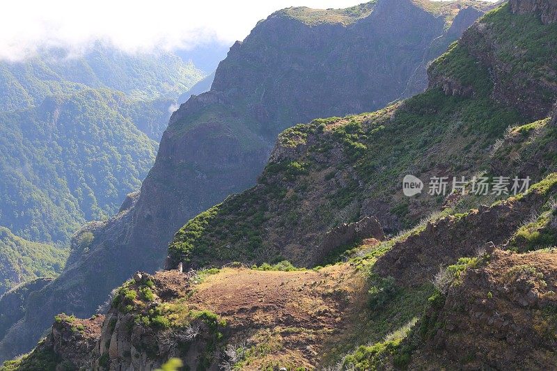 Pico do Areeiro 1818米山区-马德里